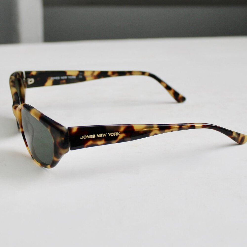 Jones New York Vintage Y2K Brown Tan Tortoise Mini Sunglasses - Picture 6 of 8
